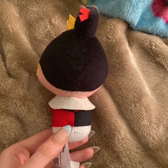 Alice in wonderland stuffed animal evil queen - Picture 2 of 3